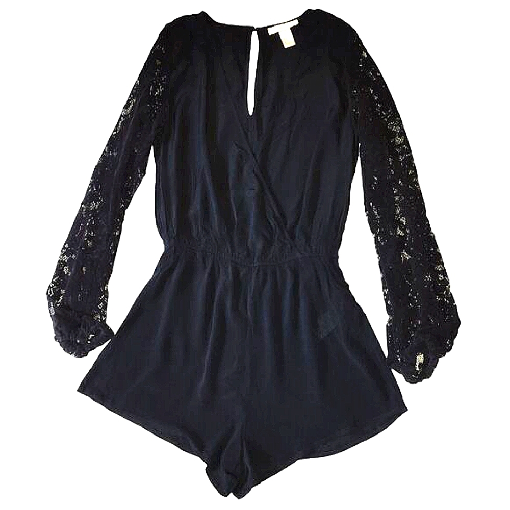 Forever 21 Long Sleeve Black Romper Size S